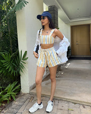 Lucia Shorts Beige (On Juhi)
