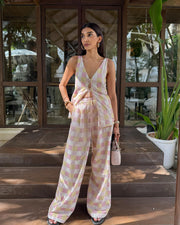Lucia Pants Pink (On Juhi)